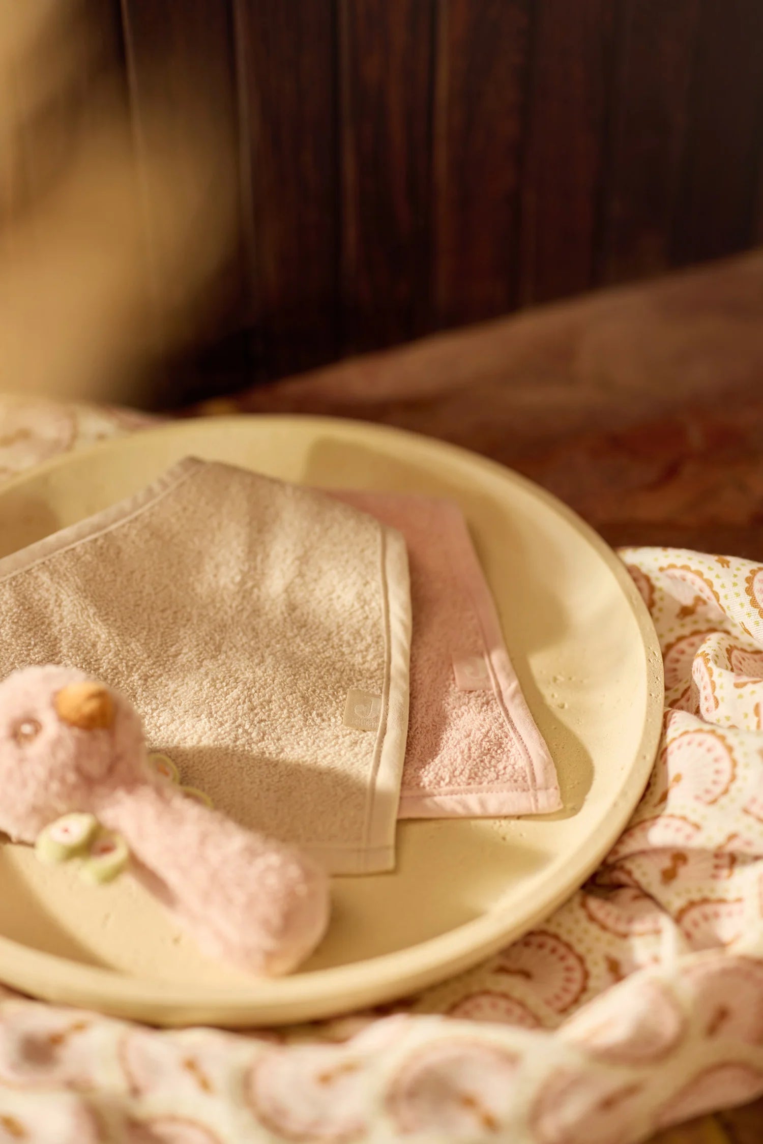 Lätzchen bandana-Silk Rose/Sand- Jollein