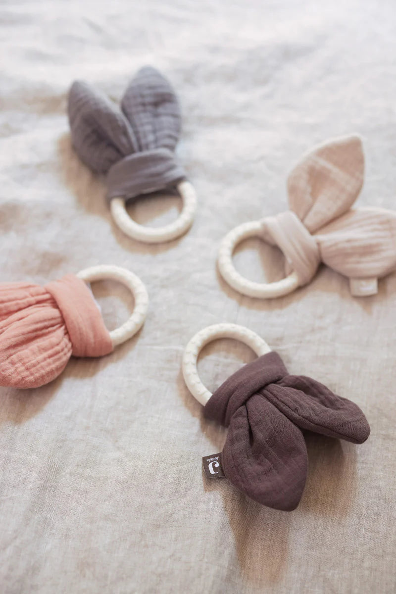 Beißring-Bunny Ears-Chestnut- von Jollein