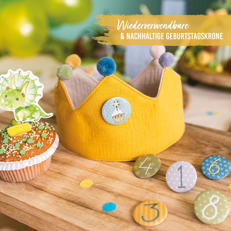 Geburtstagskrone Gelb mit Name bestickt inkl. Button 1-9 & Größenverstellbar -Musselin  Papierdrachen