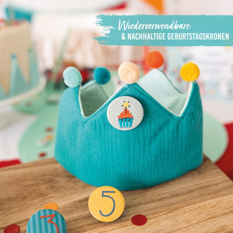Geburtstagskrone Türkis mit Name bestickt inkl. Button 1-9 & Größenverstellbar -Musselin  Papierdrachen