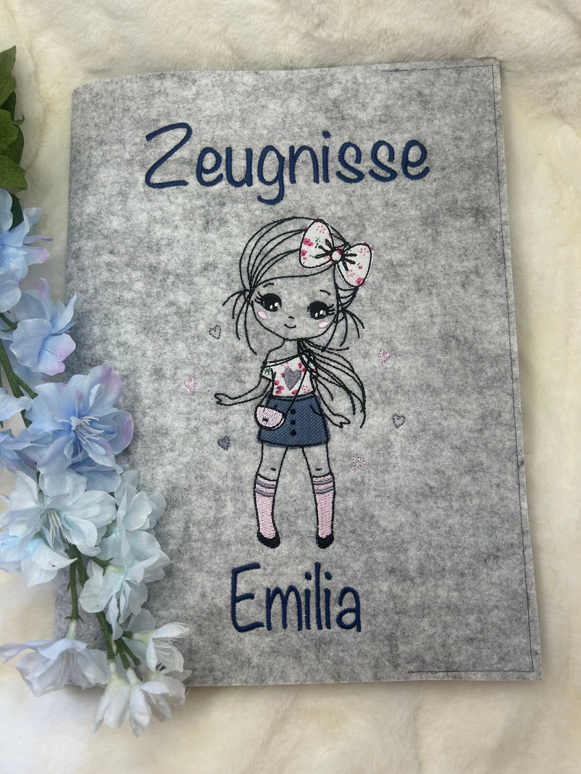 Zeugnismappe Mädchen mit Name in  Wunschfarbe bestickt